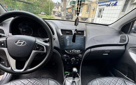 Hyundai Solaris II рестайлинг, 2014 год, 810 000 рублей, 5 фотография
