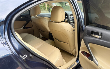 Lexus IS II рестайлинг 2, 2005 год, 1 200 000 рублей, 10 фотография