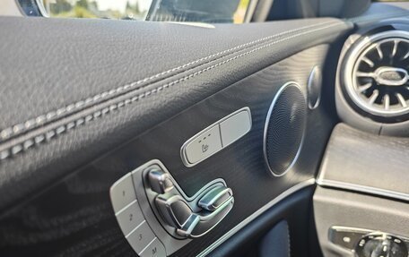 Mercedes-Benz E-Класс, 2019 год, 5 300 000 рублей, 24 фотография