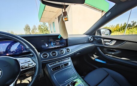 Mercedes-Benz E-Класс, 2019 год, 5 300 000 рублей, 23 фотография