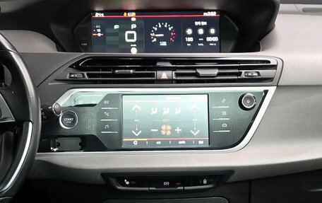 Citroen C4 Picasso II рестайлинг, 2018 год, 1 559 000 рублей, 16 фотография