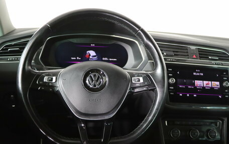 Volkswagen Tiguan II, 2018 год, 2 129 990 рублей, 10 фотография