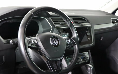 Volkswagen Tiguan II, 2018 год, 2 129 990 рублей, 9 фотография