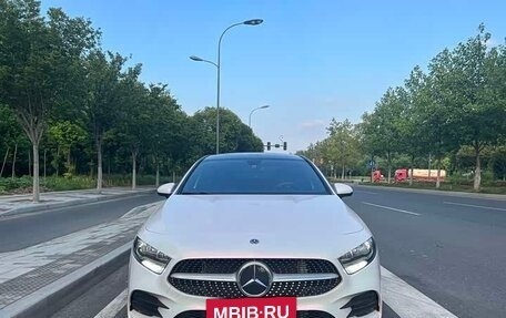 Mercedes-Benz A-Класс, 2023 год, 1 540 000 рублей, 2 фотография