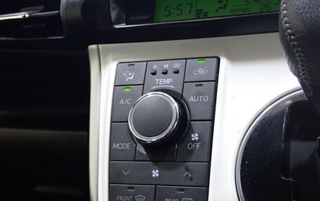Toyota Wish II, 2013 год, 1 080 000 рублей, 15 фотография