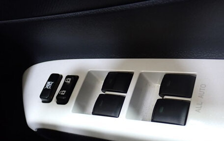 Toyota Wish II, 2013 год, 1 080 000 рублей, 17 фотография