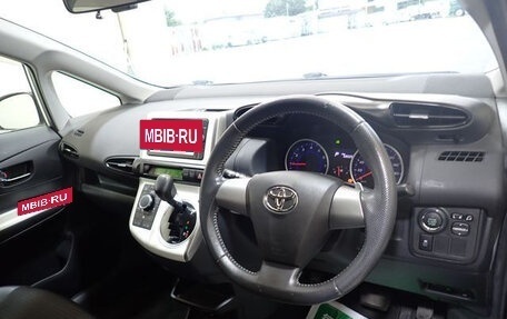 Toyota Wish II, 2013 год, 1 080 000 рублей, 11 фотография