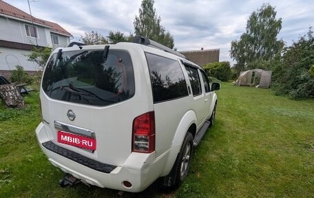 Nissan Pathfinder, 2011 год, 1 500 000 рублей, 2 фотография