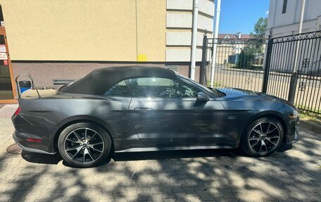 Ford Mustang VI рестайлинг, 2020 год, 2 600 000 рублей, 2 фотография
