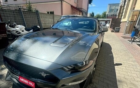 Ford Mustang VI рестайлинг, 2020 год, 2 600 000 рублей, 6 фотография