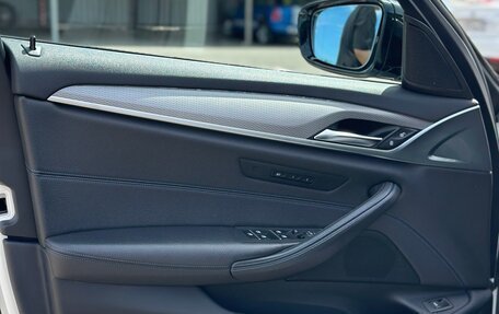 BMW 5 серия, 2018 год, 3 900 000 рублей, 13 фотография