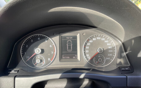Volkswagen Golf Plus II, 2011 год, 1 499 000 рублей, 19 фотография
