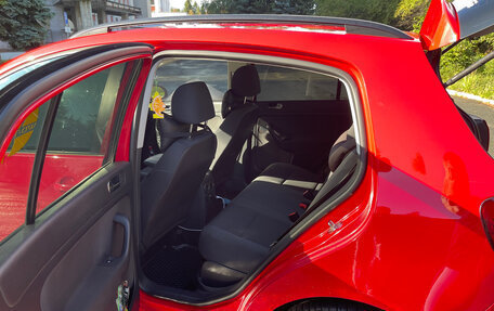 Volkswagen Golf Plus II, 2011 год, 1 499 000 рублей, 16 фотография