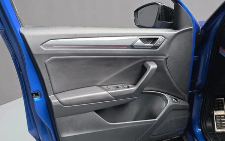 Volkswagen T-Roc I, 2022 год, 2 153 000 рублей, 11 фотография