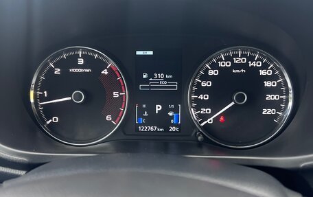 Mitsubishi Pajero Sport III рестайлинг, 2017 год, 2 519 000 рублей, 6 фотография