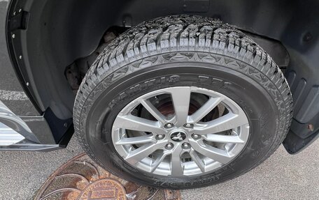 Mitsubishi Pajero Sport III рестайлинг, 2017 год, 2 519 000 рублей, 7 фотография