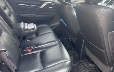 Mitsubishi Pajero Sport III рестайлинг, 2017 год, 2 519 000 рублей, 10 фотография