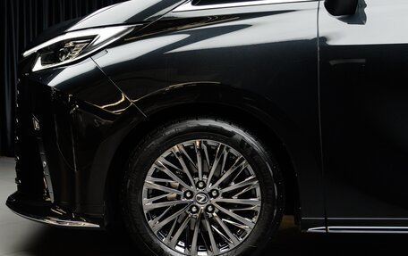 Lexus LM, 2024 год, 17 500 000 рублей, 9 фотография