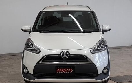 Toyota Sienta II, 2017 год, 980 000 рублей, 2 фотография