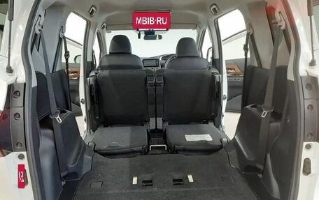 Toyota Sienta II, 2017 год, 980 000 рублей, 8 фотография