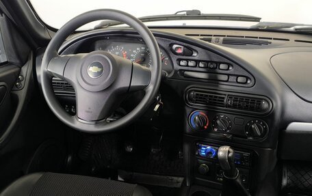 Chevrolet Niva I рестайлинг, 2014 год, 540 000 рублей, 10 фотография