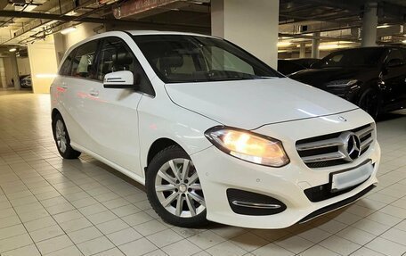 Mercedes-Benz B-Класс, 2015 год, 1 630 000 рублей, 3 фотография