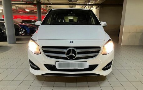 Mercedes-Benz B-Класс, 2015 год, 1 630 000 рублей, 5 фотография