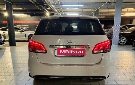 Mercedes-Benz B-Класс, 2015 год, 1 630 000 рублей, 7 фотография