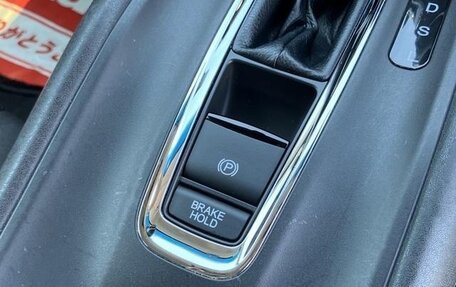 Honda Vezel, 2019 год, 1 350 000 рублей, 13 фотография