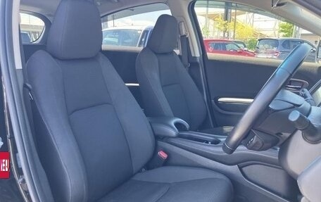 Honda Vezel, 2019 год, 1 350 000 рублей, 10 фотография