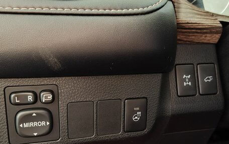 Toyota RAV4, 2017 год, 1 900 000 рублей, 20 фотография