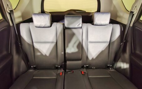 Toyota RAV4, 2017 год, 1 900 000 рублей, 14 фотография