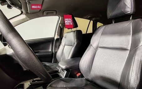 Toyota RAV4, 2017 год, 1 900 000 рублей, 13 фотография