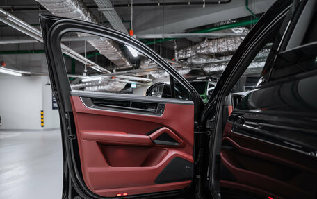 Porsche Cayenne III, 2025 год, 18 700 000 рублей, 25 фотография