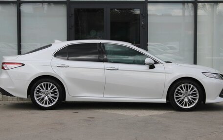 Toyota Camry, 2019 год, 2 840 000 рублей, 4 фотография