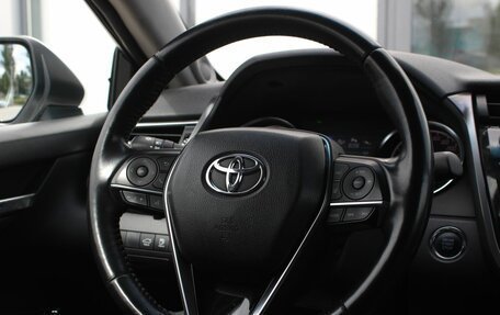 Toyota Camry, 2019 год, 2 840 000 рублей, 17 фотография