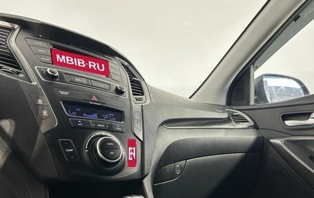 Hyundai Santa Fe III рестайлинг, 2016 год, 1 700 000 рублей, 19 фотография