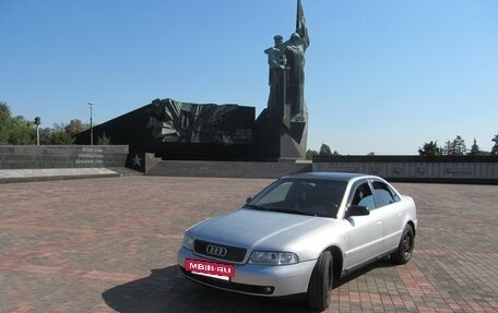 Audi A4, 1999 год, 610 000 рублей, 2 фотография