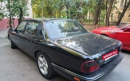 Jaguar XJR III (X350), 1995 год, 1 800 000 рублей, 5 фотография