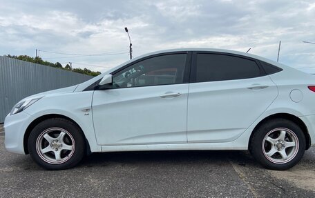 Hyundai Solaris II рестайлинг, 2013 год, 750 000 рублей, 4 фотография