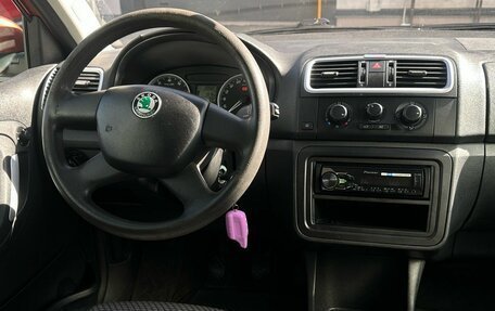 Skoda Fabia II, 2009 год, 299 000 рублей, 12 фотография