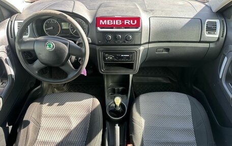 Skoda Fabia II, 2009 год, 299 000 рублей, 11 фотография