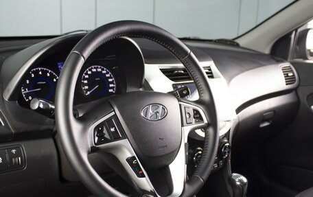 Hyundai Solaris II рестайлинг, 2011 год, 920 000 рублей, 11 фотография