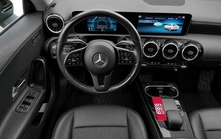 Mercedes-Benz CLA, 2019 год, 2 949 900 рублей, 7 фотография