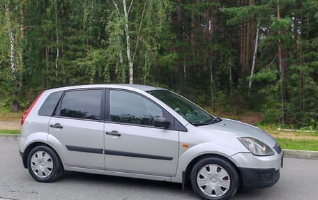 Ford Fiesta, 2006 год, 389 000 рублей, 2 фотография