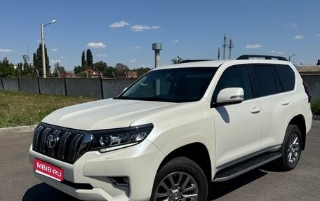 Toyota Land Cruiser Prado 150 рестайлинг 2, 2019 год, 7 000 000 рублей, 1 фотография