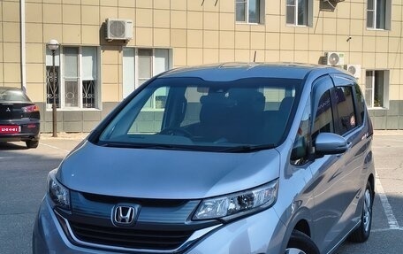 Honda Freed II, 2017 год, 1 495 000 рублей, 1 фотография