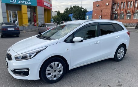 KIA cee'd III, 2017 год, 1 356 000 рублей, 2 фотография