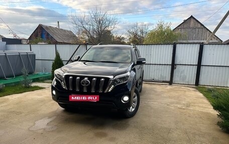 Toyota Land Cruiser Prado 150 рестайлинг 2, 2014 год, 3 450 000 рублей, 2 фотография