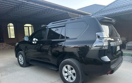 Toyota Land Cruiser Prado 150 рестайлинг 2, 2014 год, 3 450 000 рублей, 16 фотография